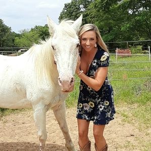 Meet your Posher, Lezlie